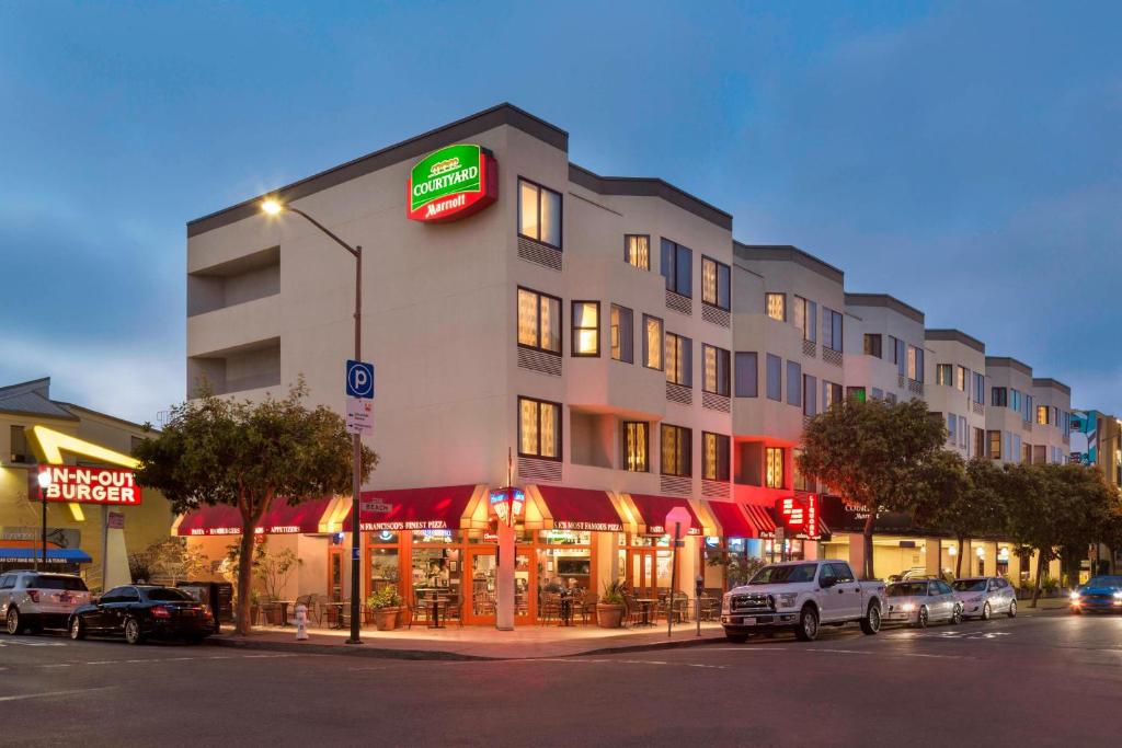 Courtyard by Marriott Fishermans Wharf